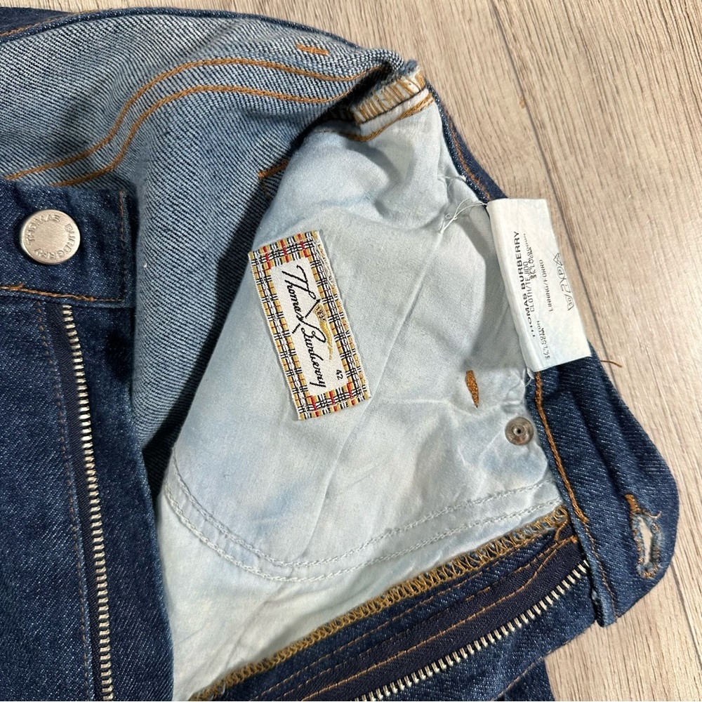 Vintage Thomas Burberry Jeans
Size - W: 26 x L: 30-32 - Picture 8 of 11